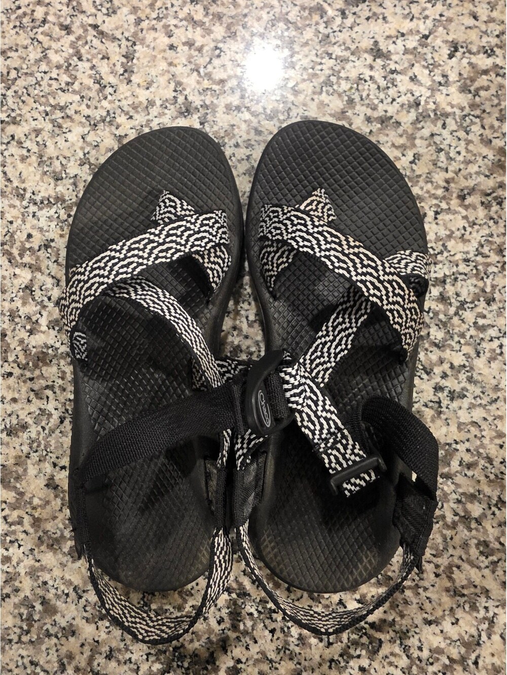 Chaco Z/Cloud 2 Adjustable Strap Cushioned Sandal women's size 7 Black